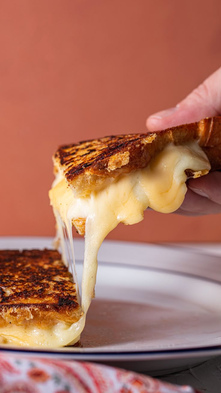 BREAKFAST GRILLED CHEESE COMBO